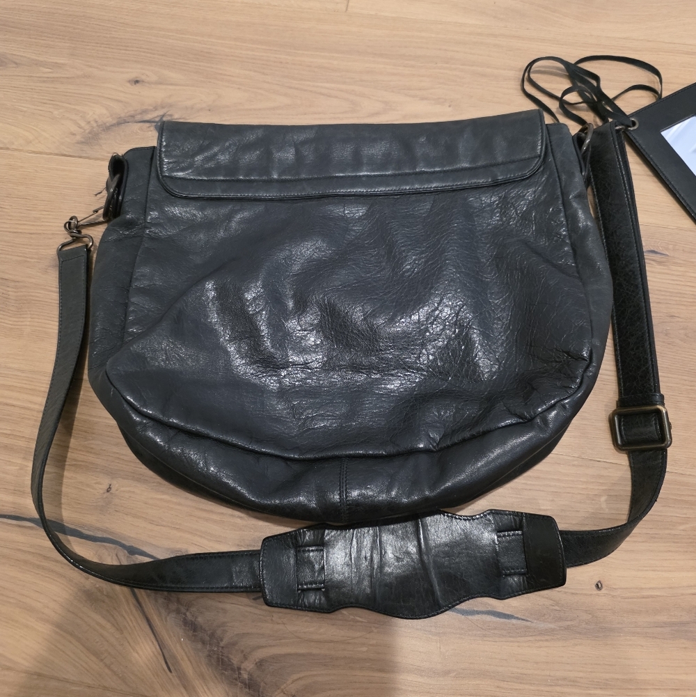 Balenciaga Black Leather Women's Bag - Picture 5 of 11